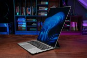 筆記本也有“三折疊”：聯(lián)想發(fā)布 ThinkBook Codename Flip 雙屏 AI PC