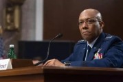 特朗普宣布換人！解除他的美國參謀長聯席會議主席職位