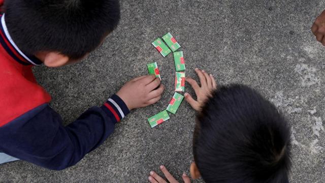 防控青少年沉迷“煙卡”，專家建議嚴(yán)打“煙卡”生產(chǎn)銷售行為