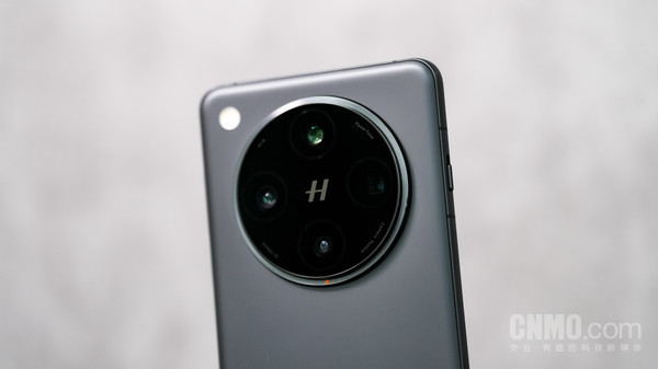 從蘋果換機安卓 OPPO Find X8 Pro讓你體驗無縫銜接