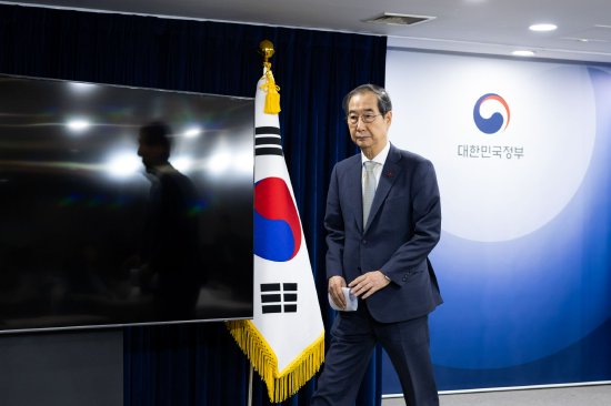韓國政治不確定性加劇 反對黨提交對代總統韓德洙的彈劾動議