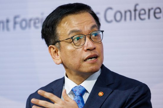 韓國政治不確定性加劇 反對黨提交對代總統韓德洙的彈劾動議