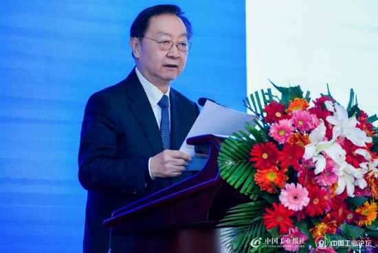 李毅中：人工智能生成內容應加快在工業制造業的應用