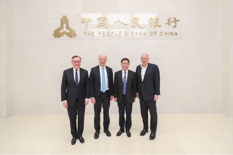 中國人民銀行行長潘功勝會見英國金融機構負責人