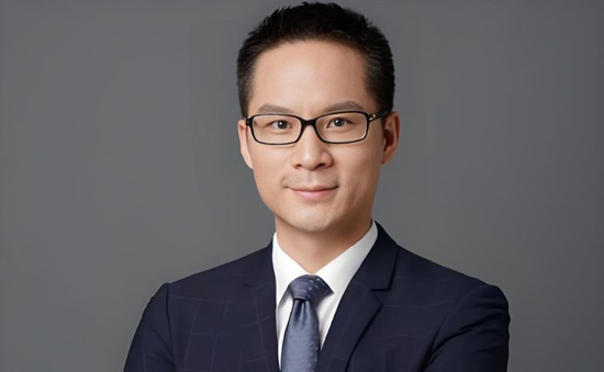 頻繁換手，牛市巨虧！建信中國制造2025基金經理孫晟：失位的舵手與模糊的羅盤
